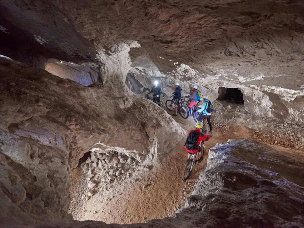 151253-F007987-koroska_podzemlje_pece_tomo_jesenicnik_2_orig_jpg-photo-l-2-Groot